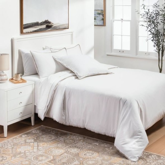 Threshold Hotel Border Frame Bedding Collection Queen White/Birch Border - Picture 1 of 11